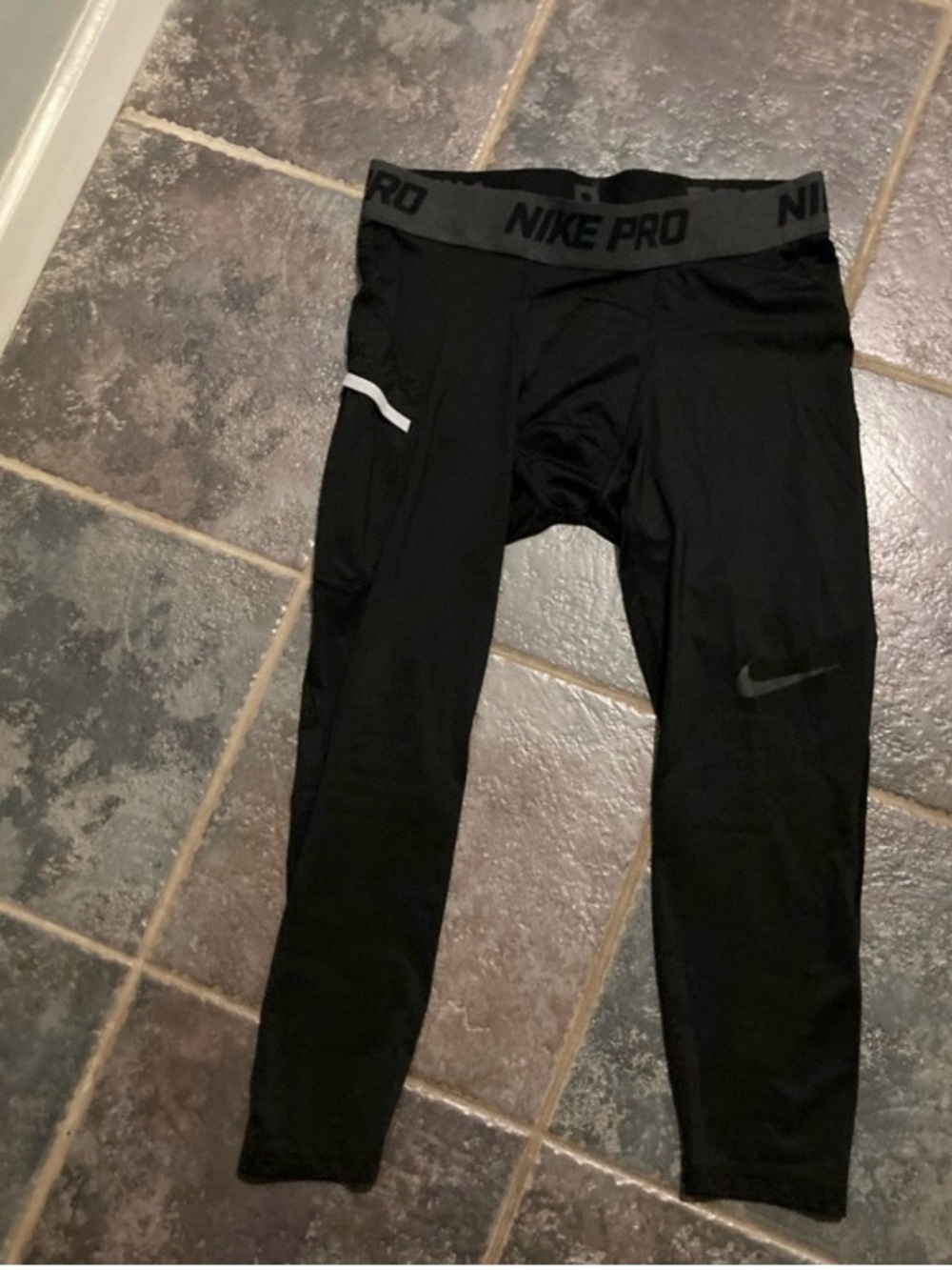 Nike Pro Black Men’s 3/4 Length Compression Leggings Size L